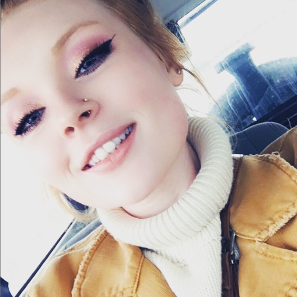 Meet your Posher, Savannah